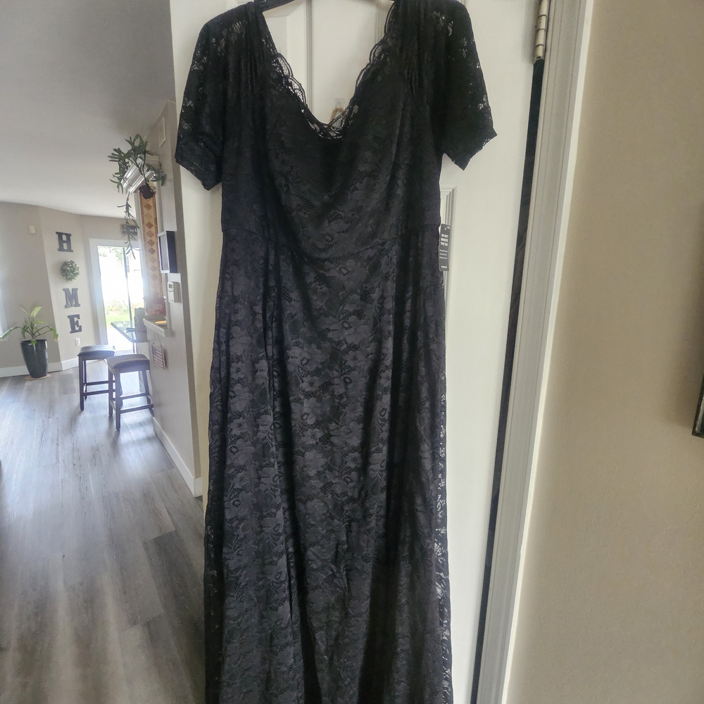 Torrid Elegant Black Lace Short Sleeve Dress